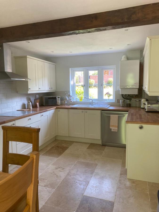 Honeysuckle Cottage Hereford Eksteriør billede